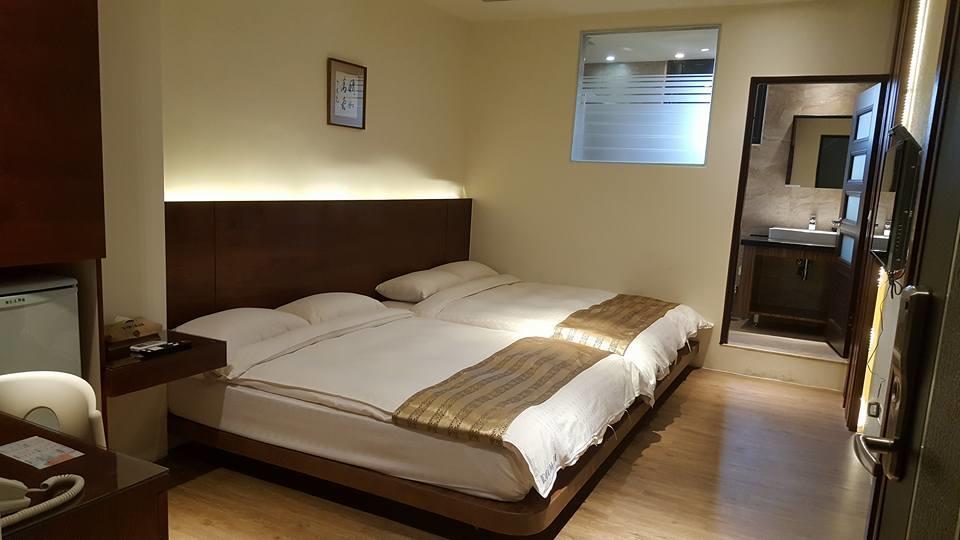 Happy Hotel Lukang Buitenkant foto